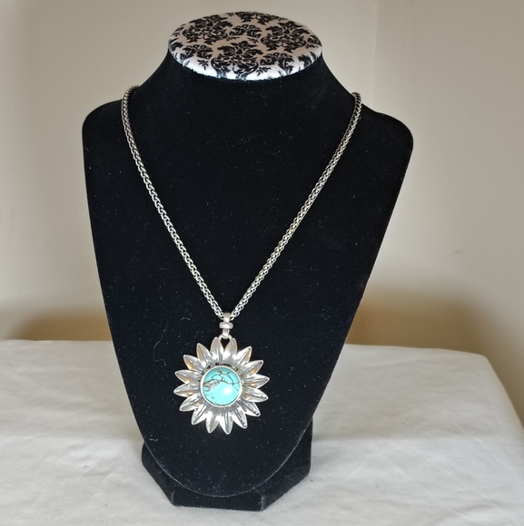 Lucky Brand Necklace - Picture 1 of 4